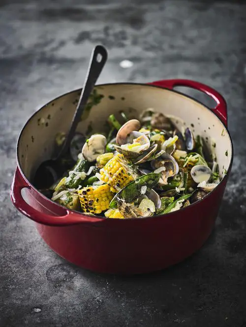 Clam bake in red pot